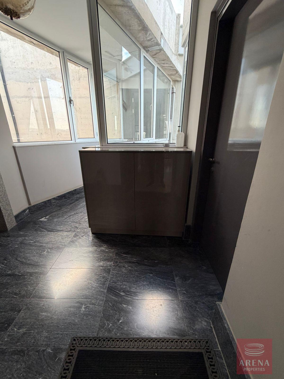 1-PENTHOUSE-ARADIPPOU-10484-8