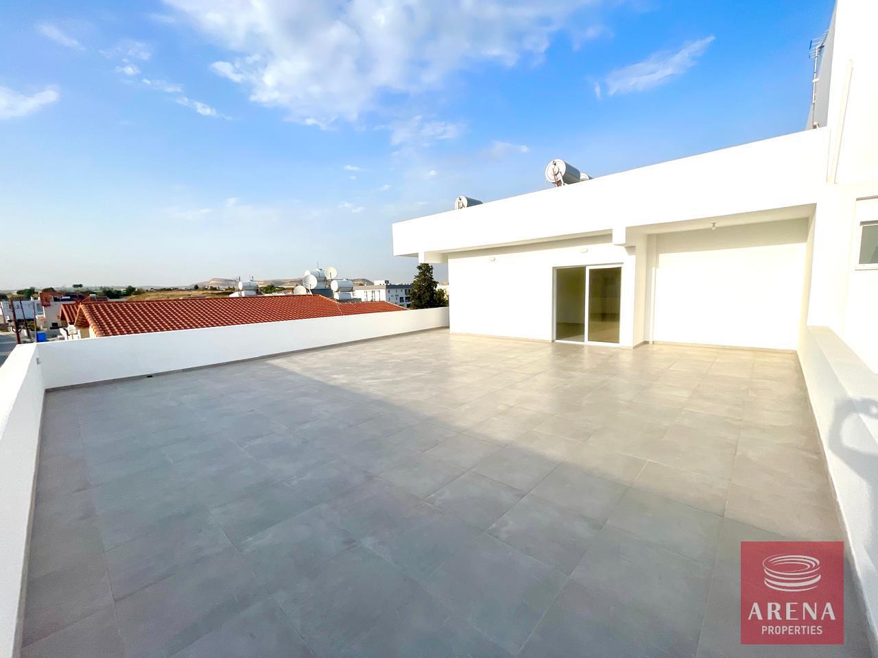 1-TOP-FLOOR-APT-8059-1