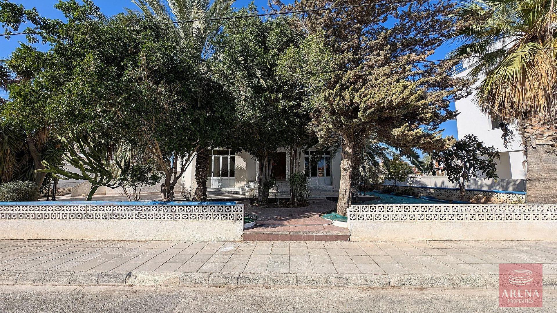 1-VILLA-ARADIPPOU-10341-1-3