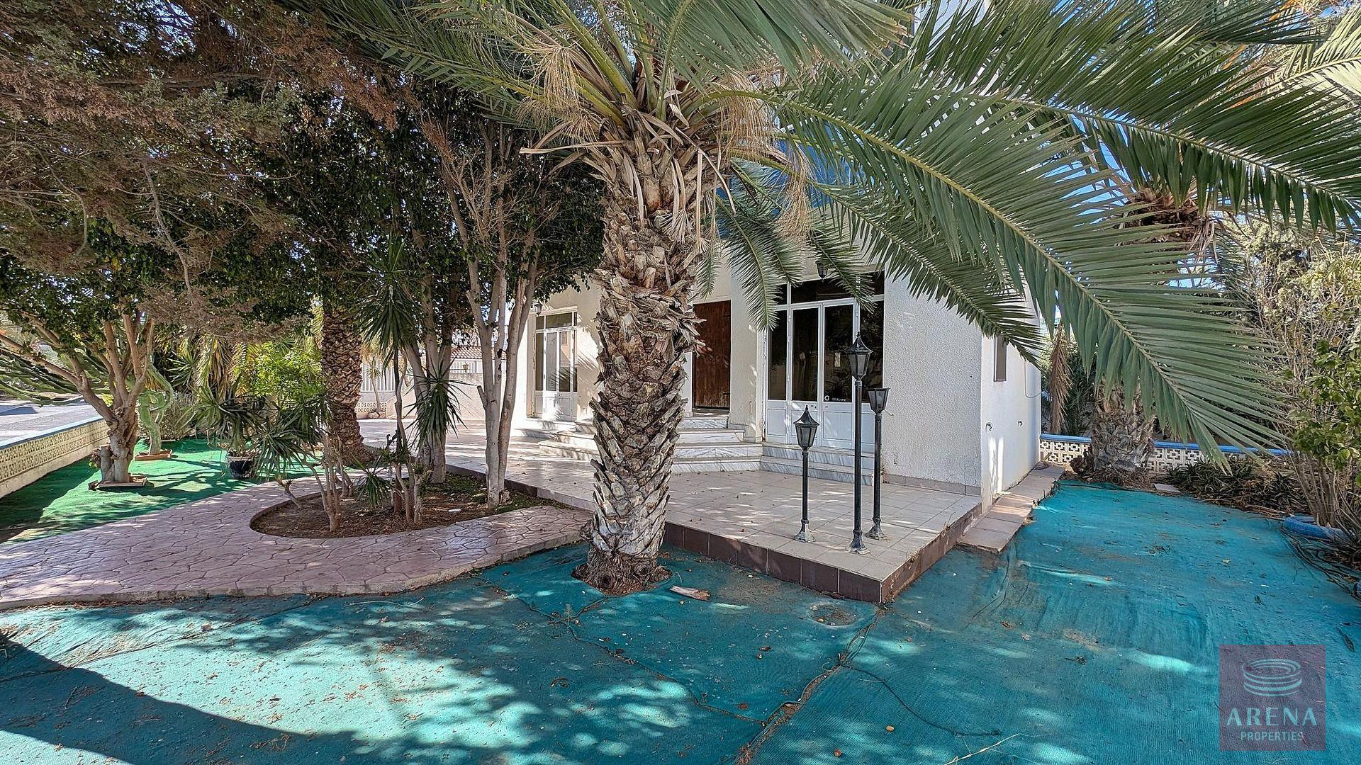 1-VILLA-ARADIPPOU-10341-18-3