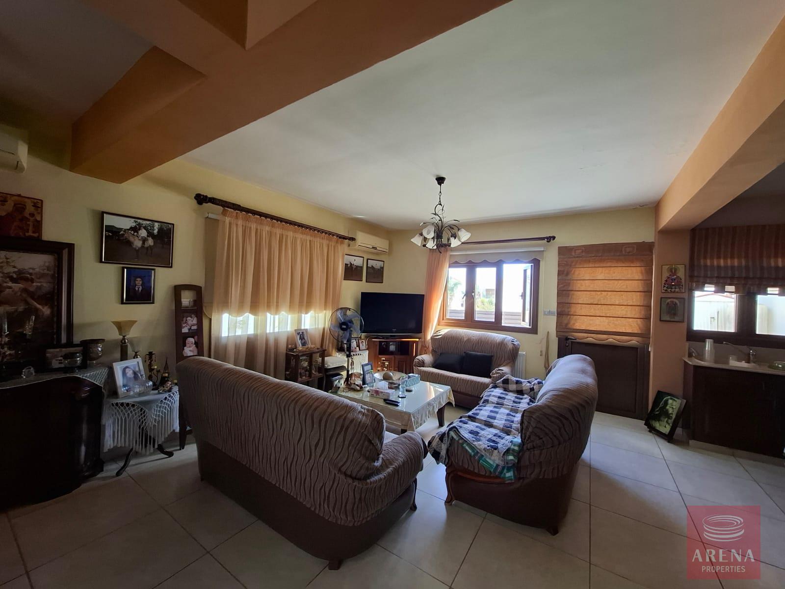 1-VILLA-AYIA-THEKLA-10250-6-3