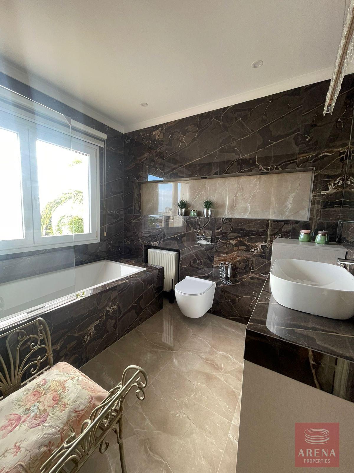 1-VILLA-IN-AMATHOUNTA-9712-15