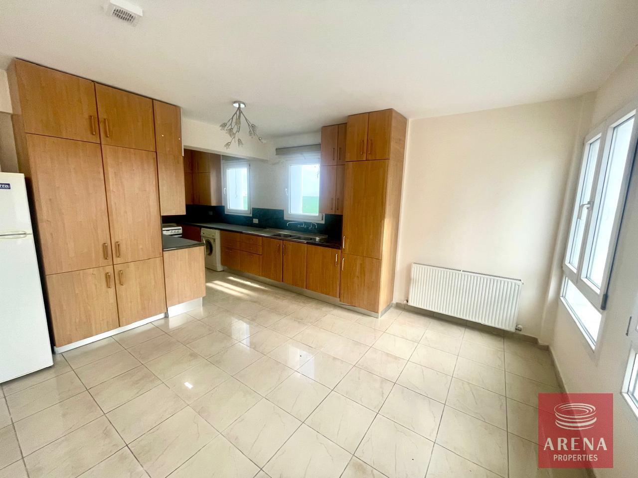 1-VILLA-IN-ARADIPPOU-9187-13