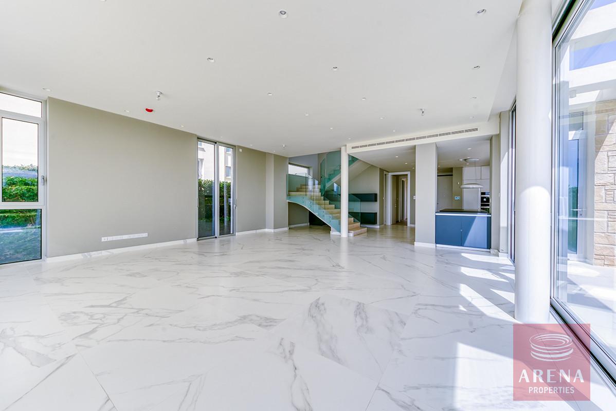 1-VILLA-IN-CORAL-BAY-9706-4