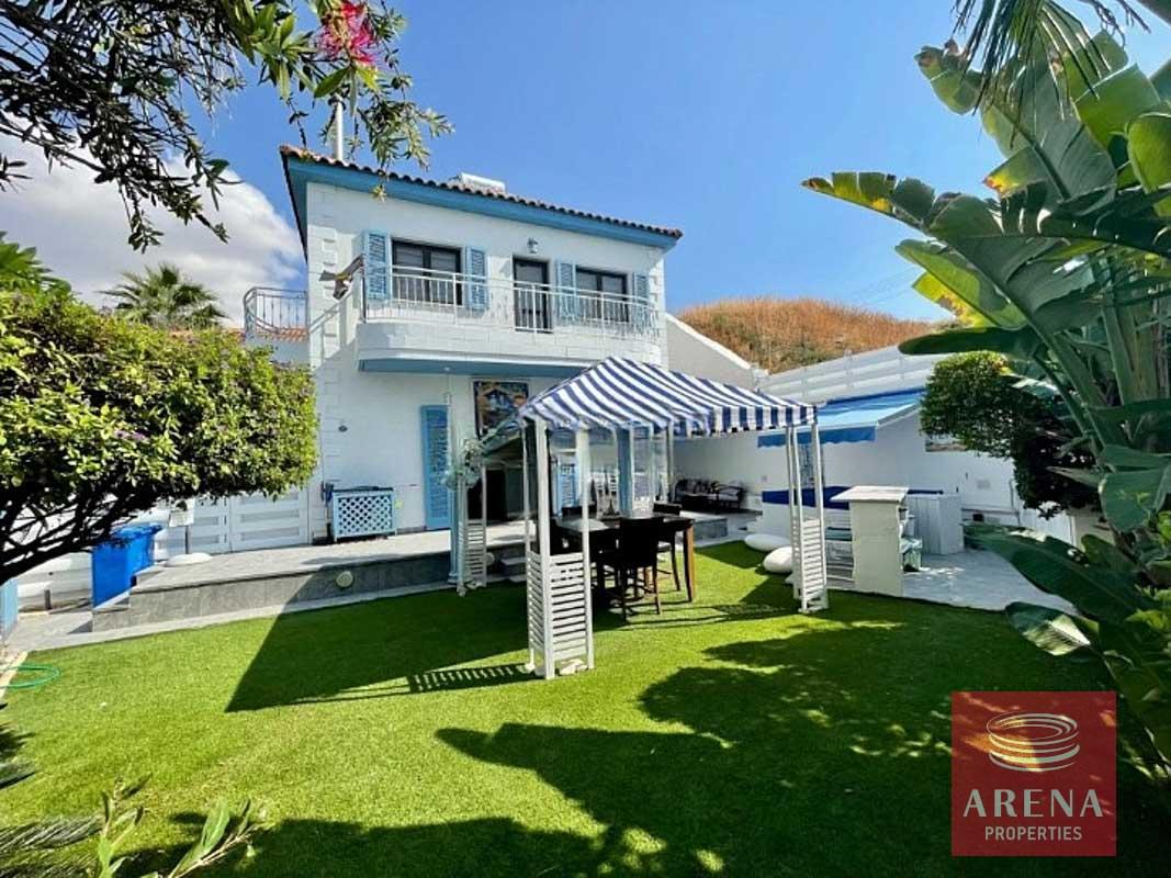 1-VILLA-IN-LIVADIA-7744