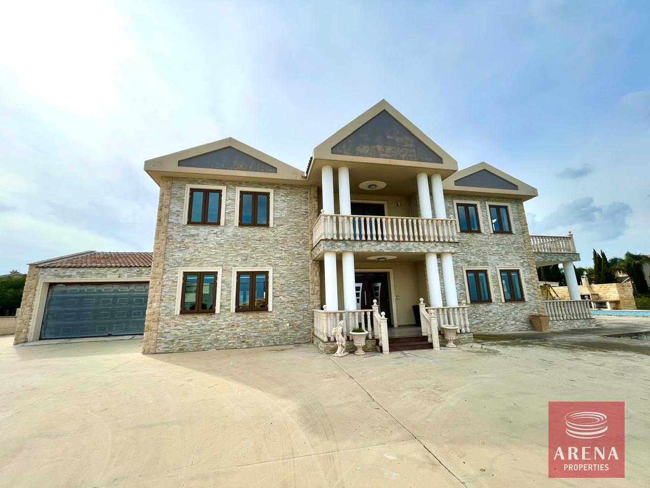 1-VILLA-IN-PROTARAS-9236-1