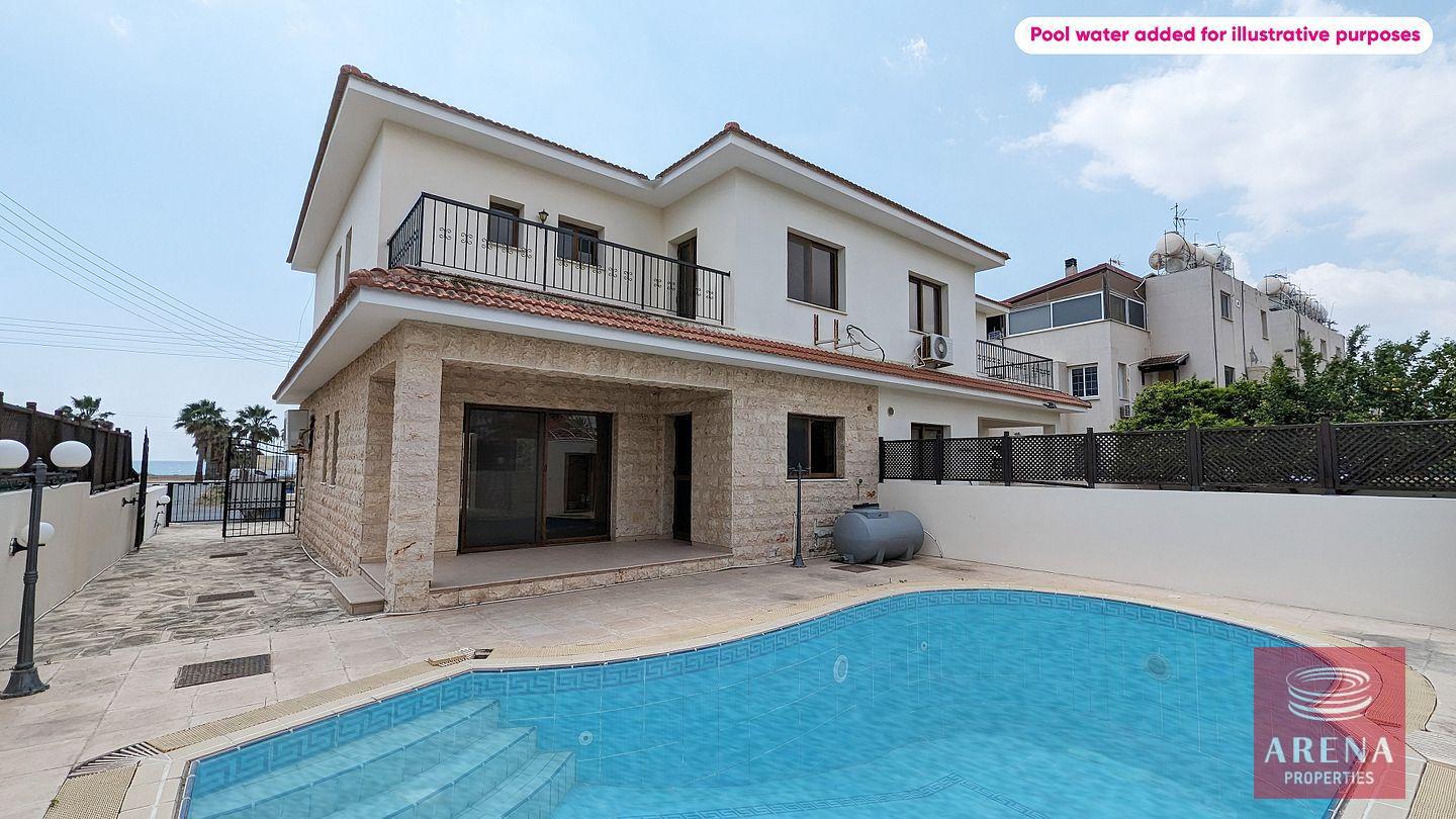 1-VILLA-IN-PYLA-6947