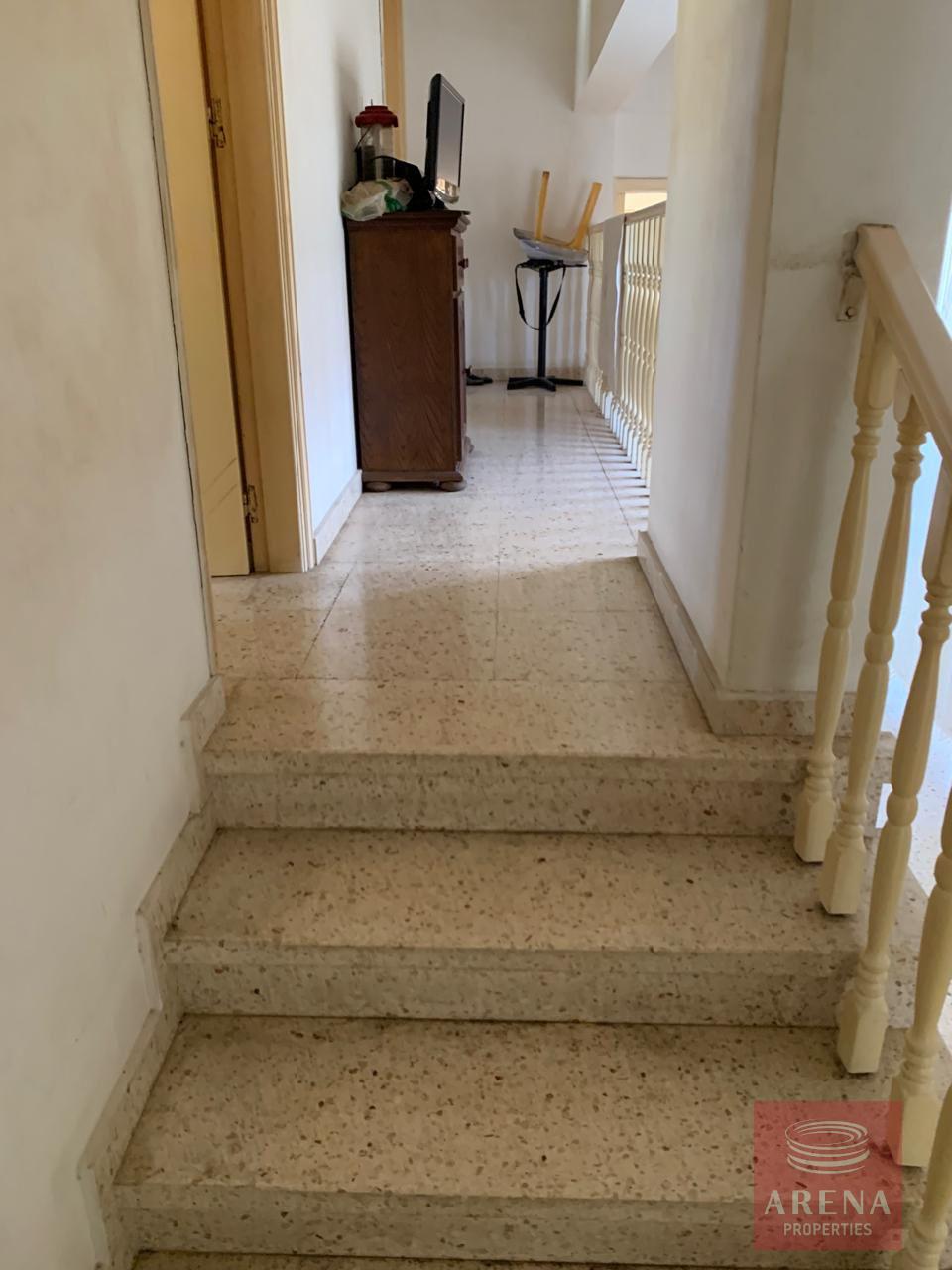 1-VILLA-MENEOU-10351-23-3