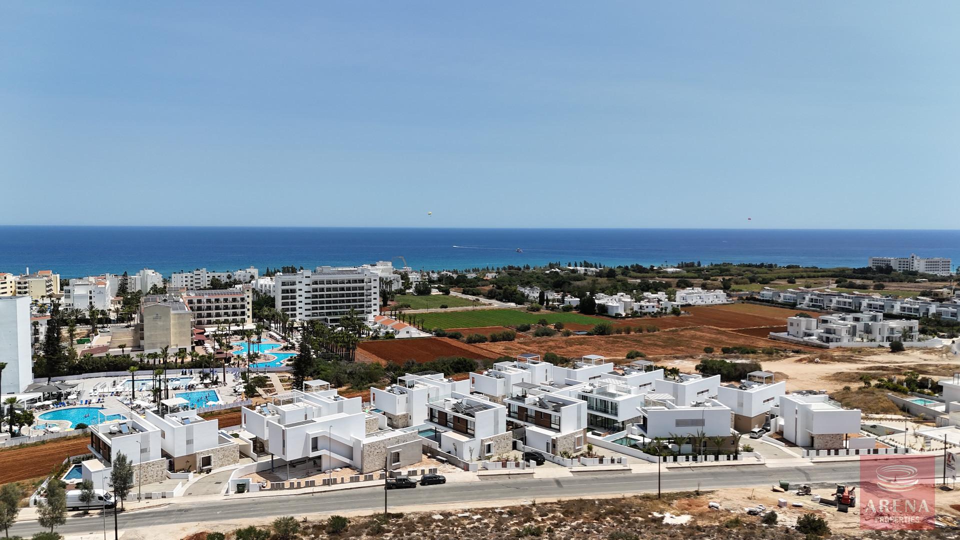 1-VILLA-PROTARAS010196-40-5