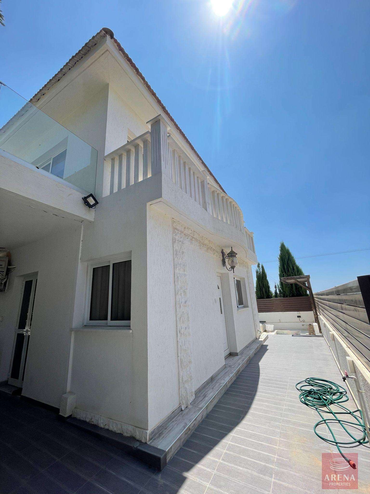 1-VILLA-RENT-DERYNIA-10065-20-1