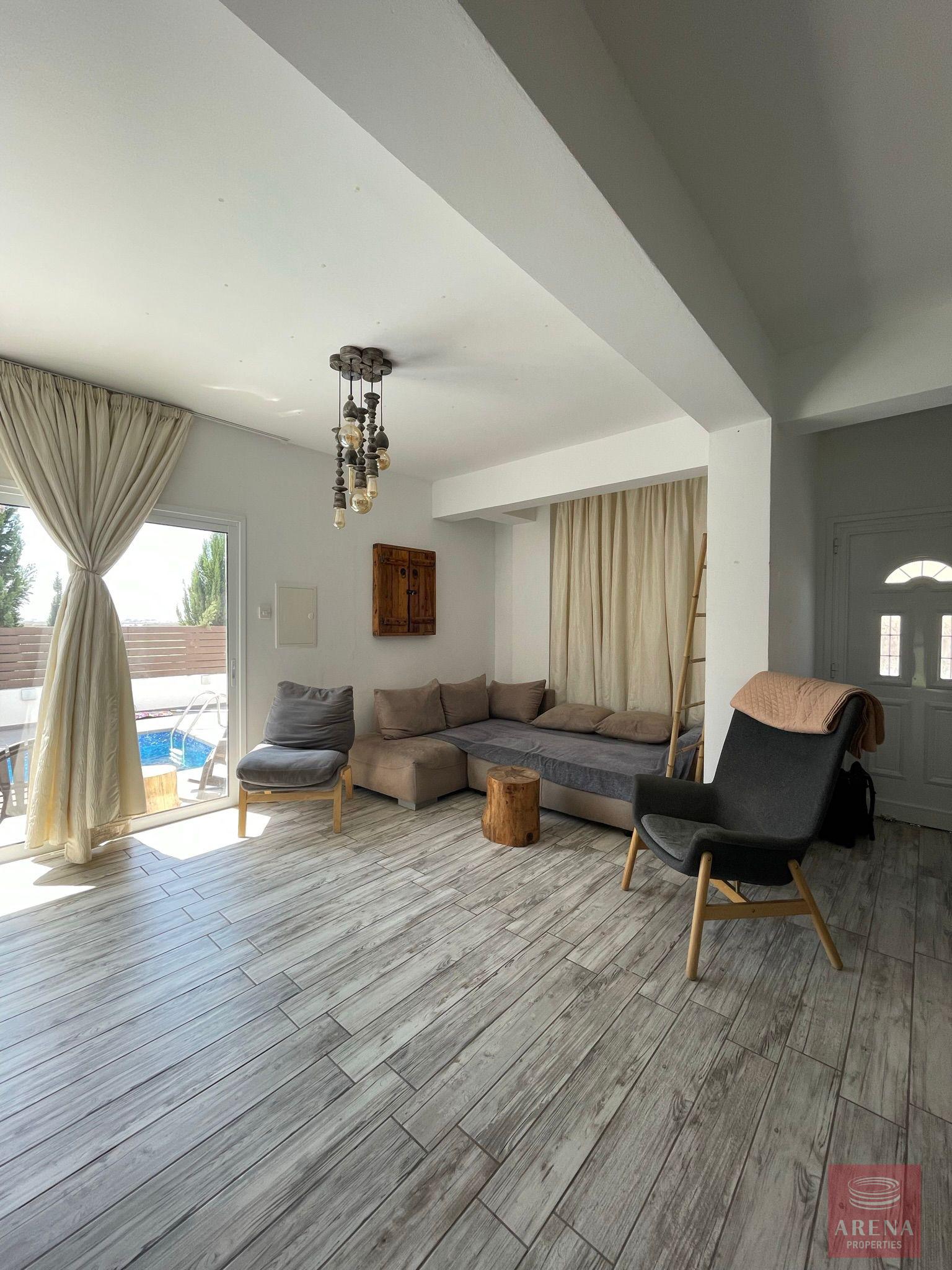 1-VILLA-RENT-DERYNIA-10065-6-1