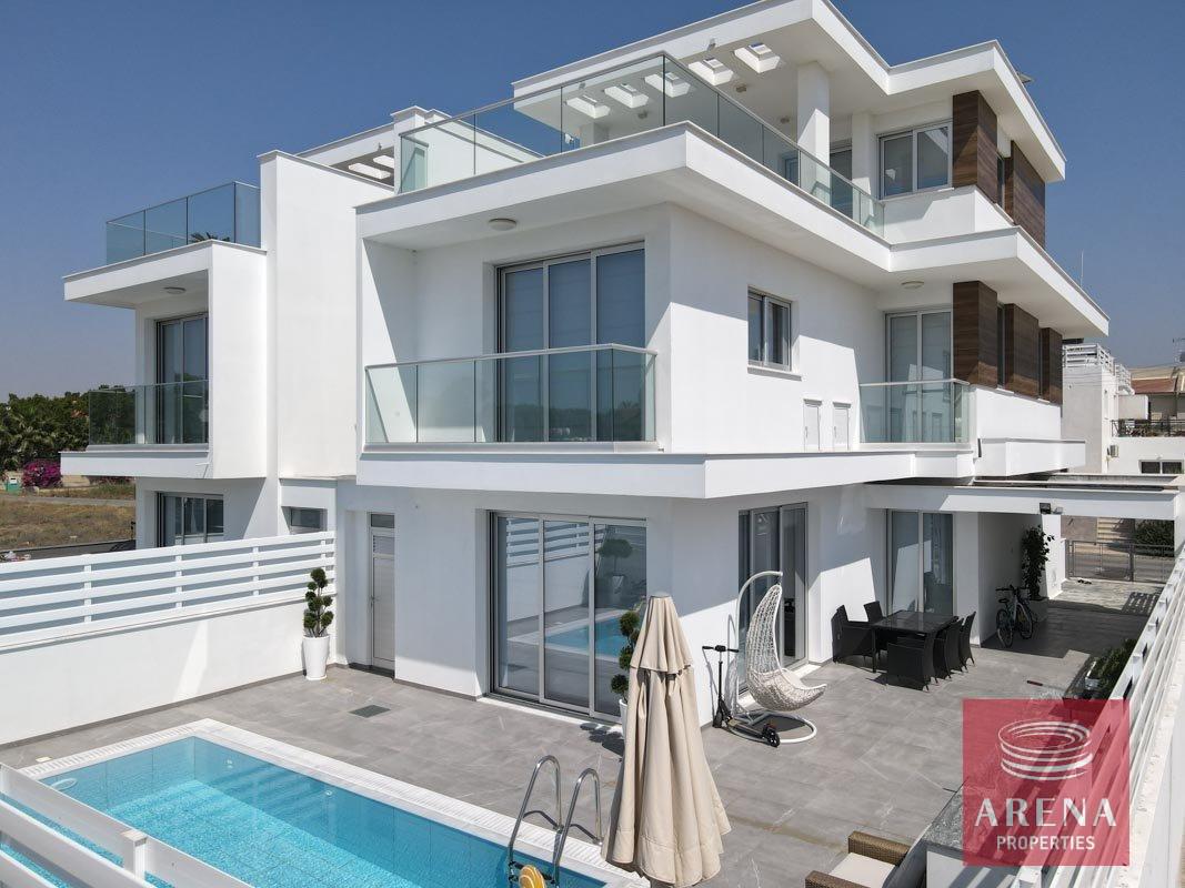 1-Villa-in-Dekelia-5533-2