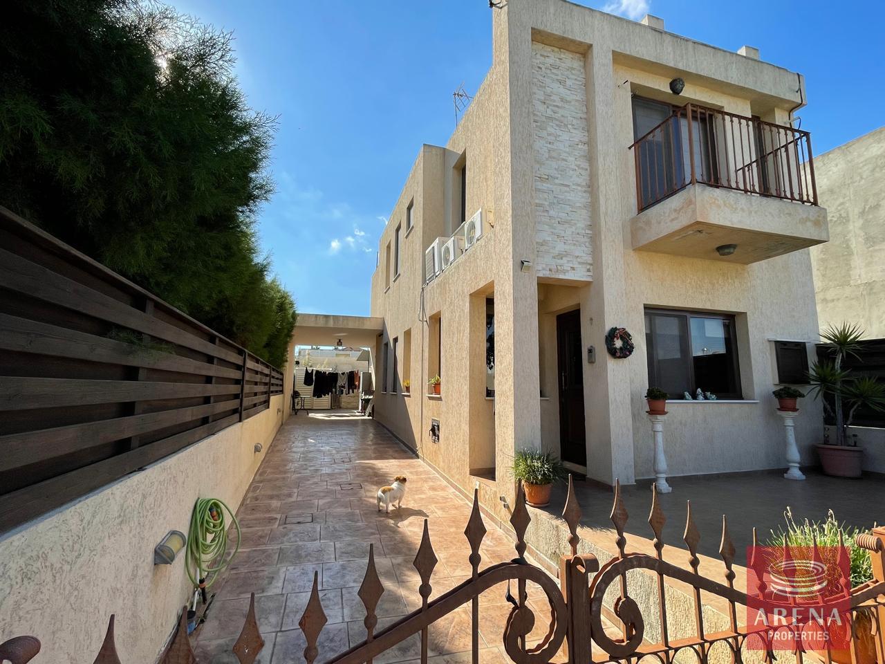 1-Villa-in-Livadia-8849