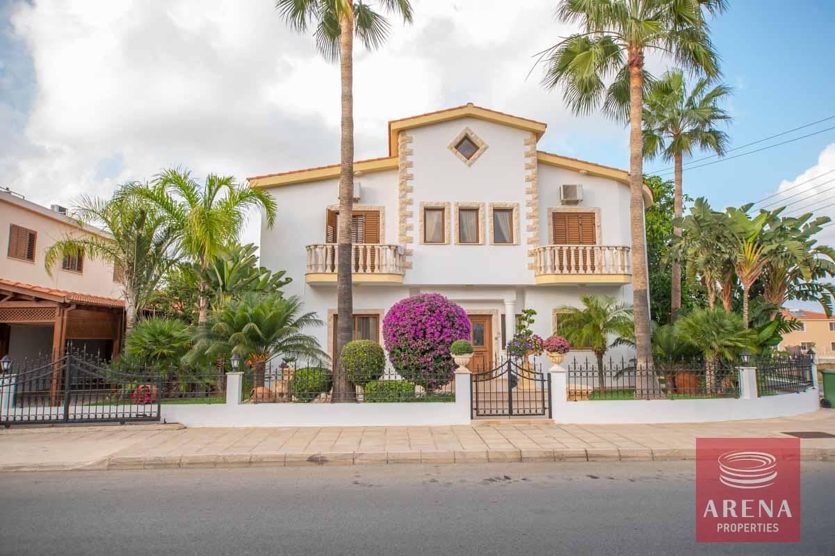 1-Villa-in-Paralimni-for-sale-5073-2