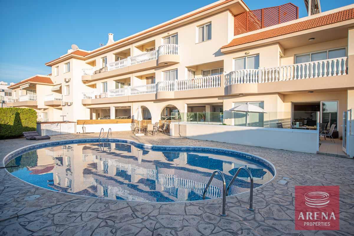 1-apt-for-rent-derynia-3