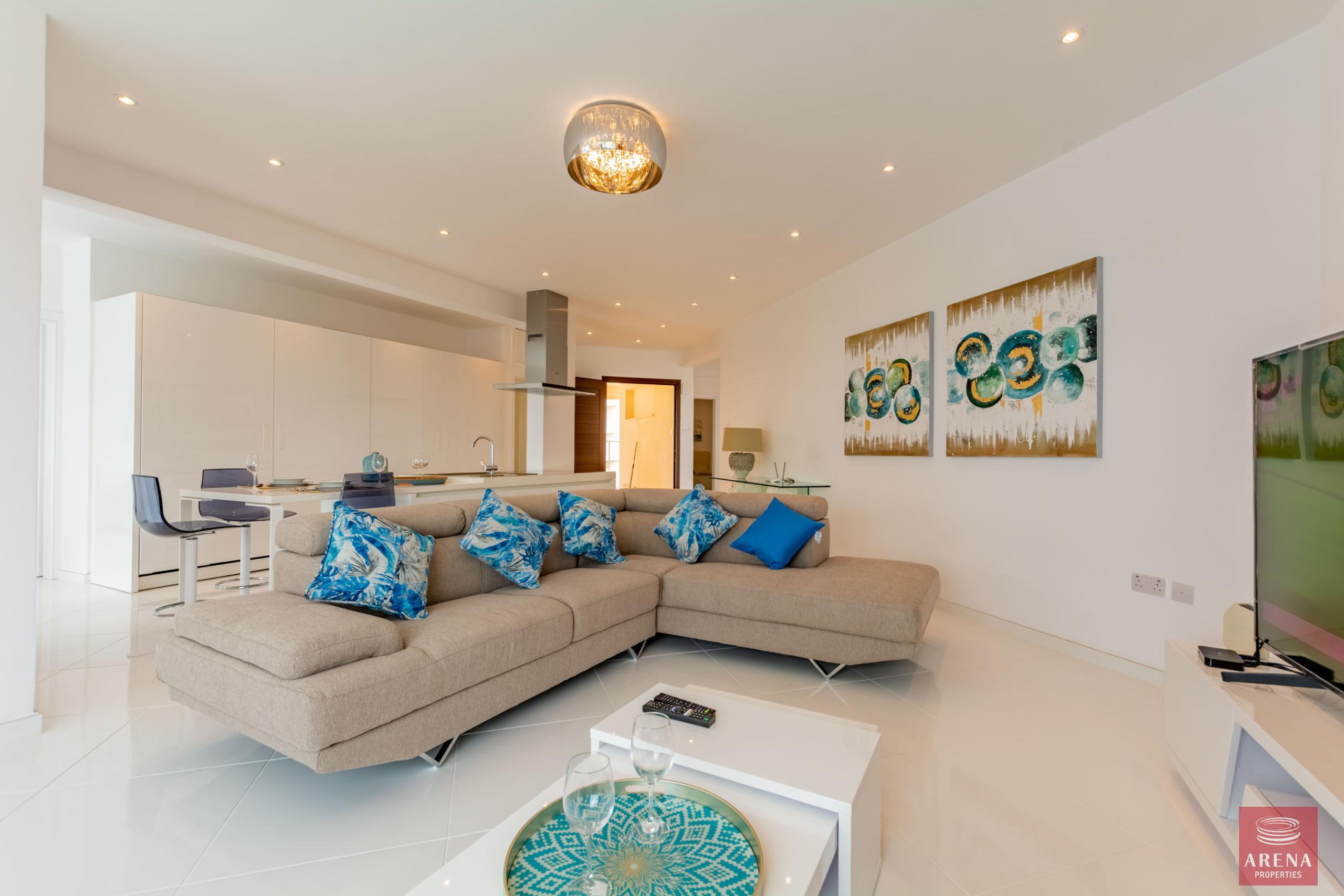 1-apt-in-ayia-triada-scaled-1