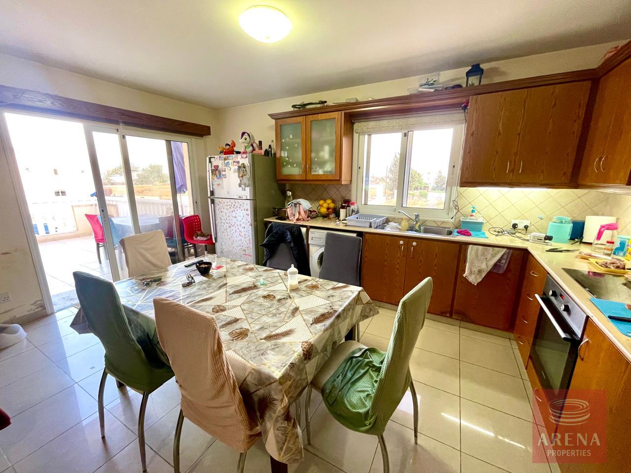 1-apt-in-kiti-9449-14