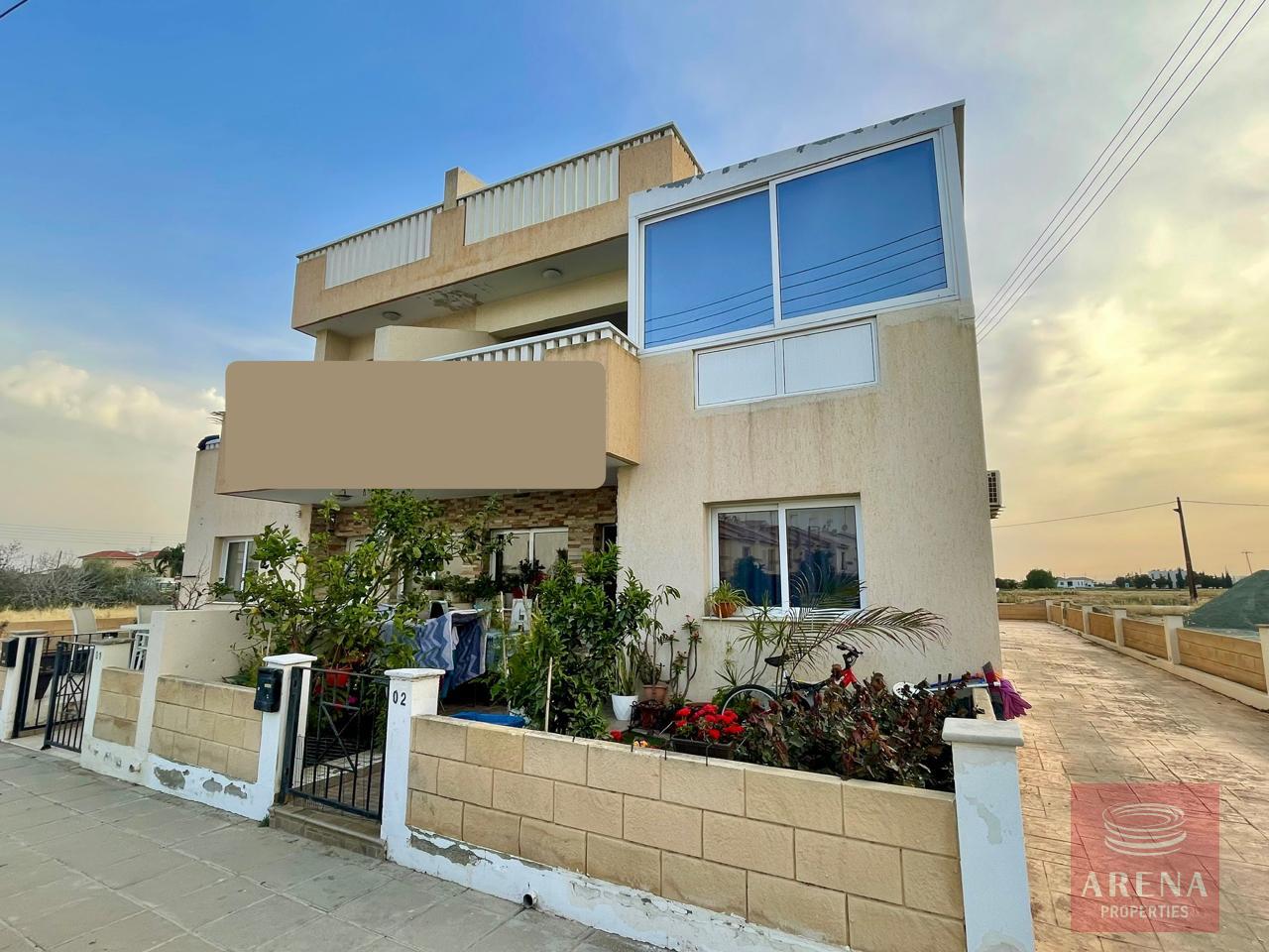 1-apt-in-kiti-9449-4