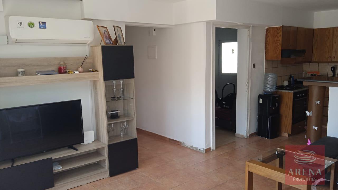 1-apt-livadia-9912-11-1