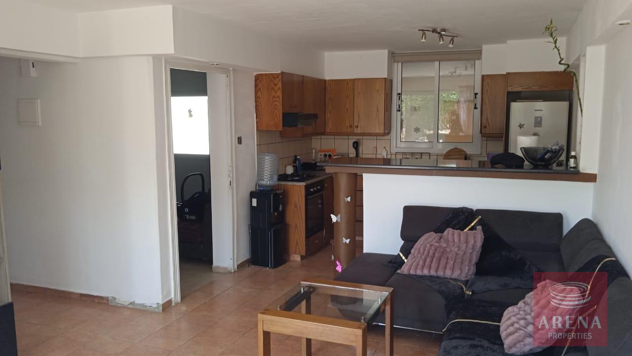 1-apt-livadia-9912-13-1