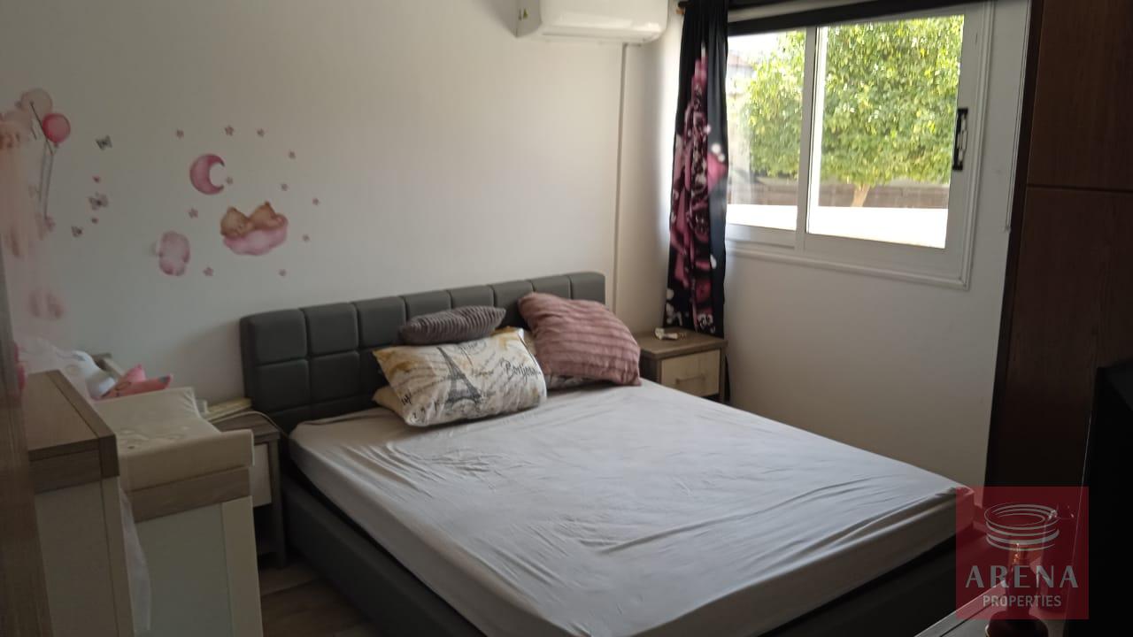 1-apt-livadia-9912-3-1