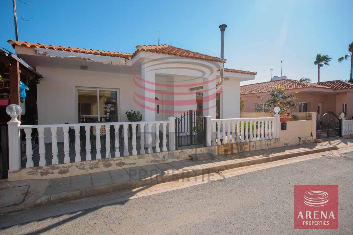 1-bungalow-in-ayia-thekla-5680