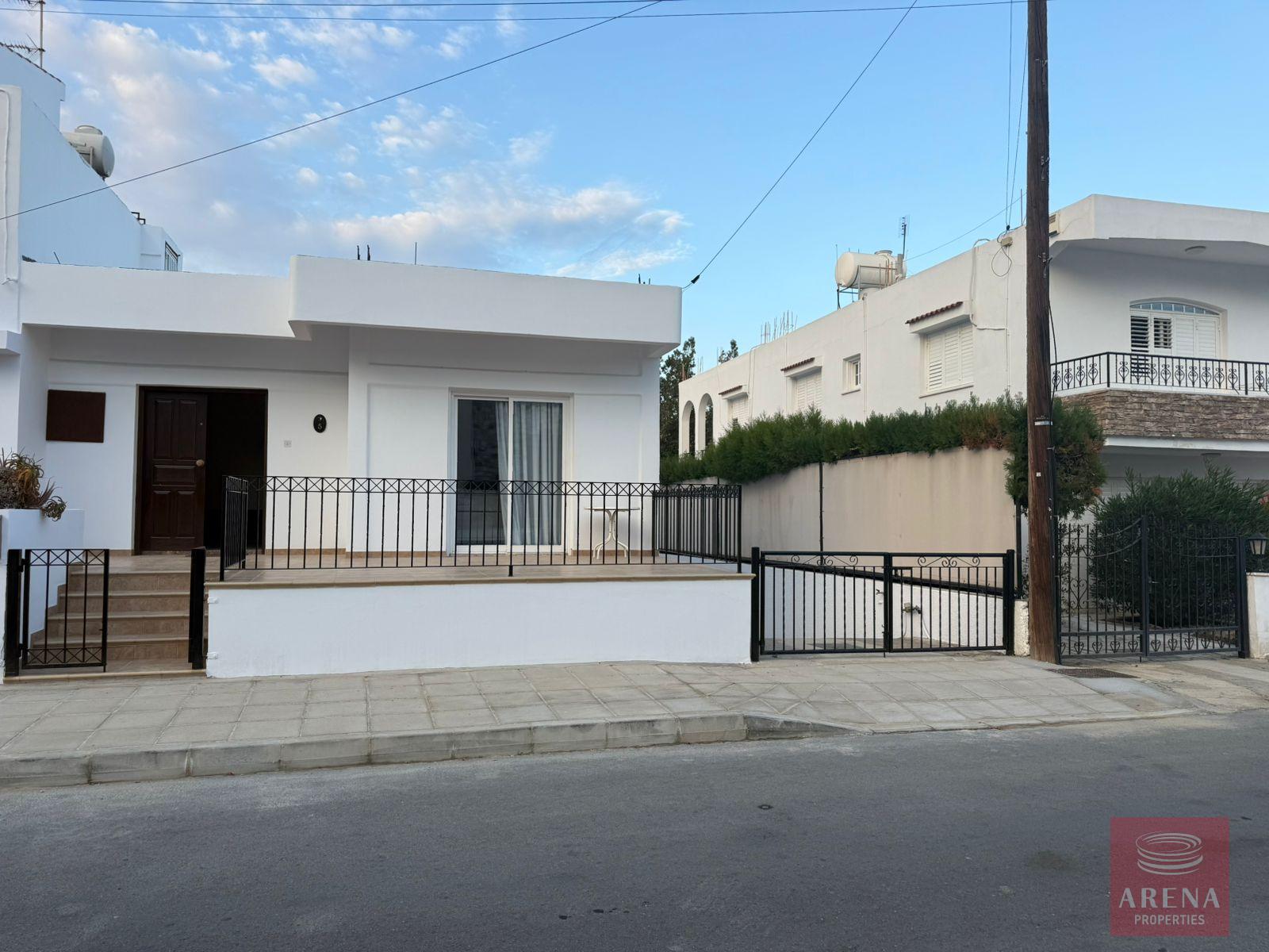1-bungalow-rent-larnaca-10448-1-2