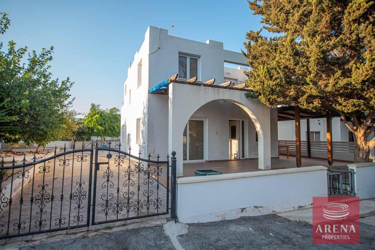 1-house-for-rent-in-protaras