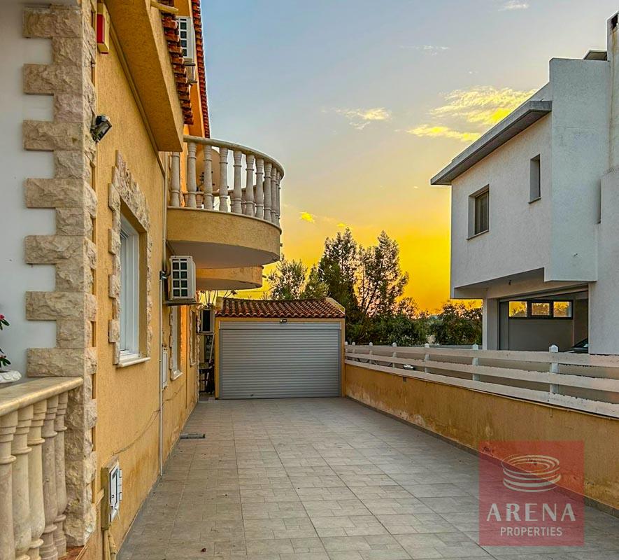 1-house-in-ormiia-10442-17-2