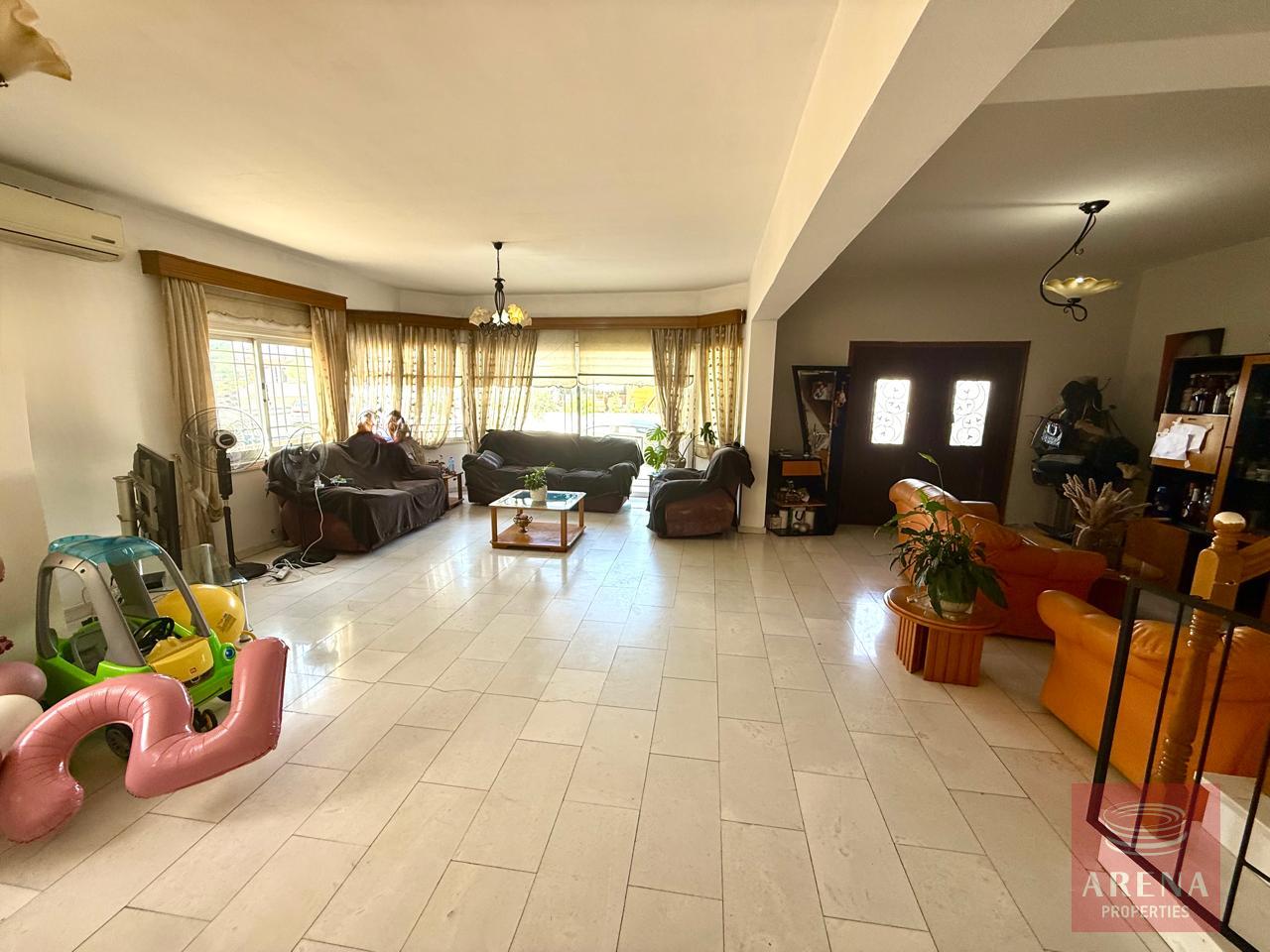 1-house-tsakilero-10302-9-3