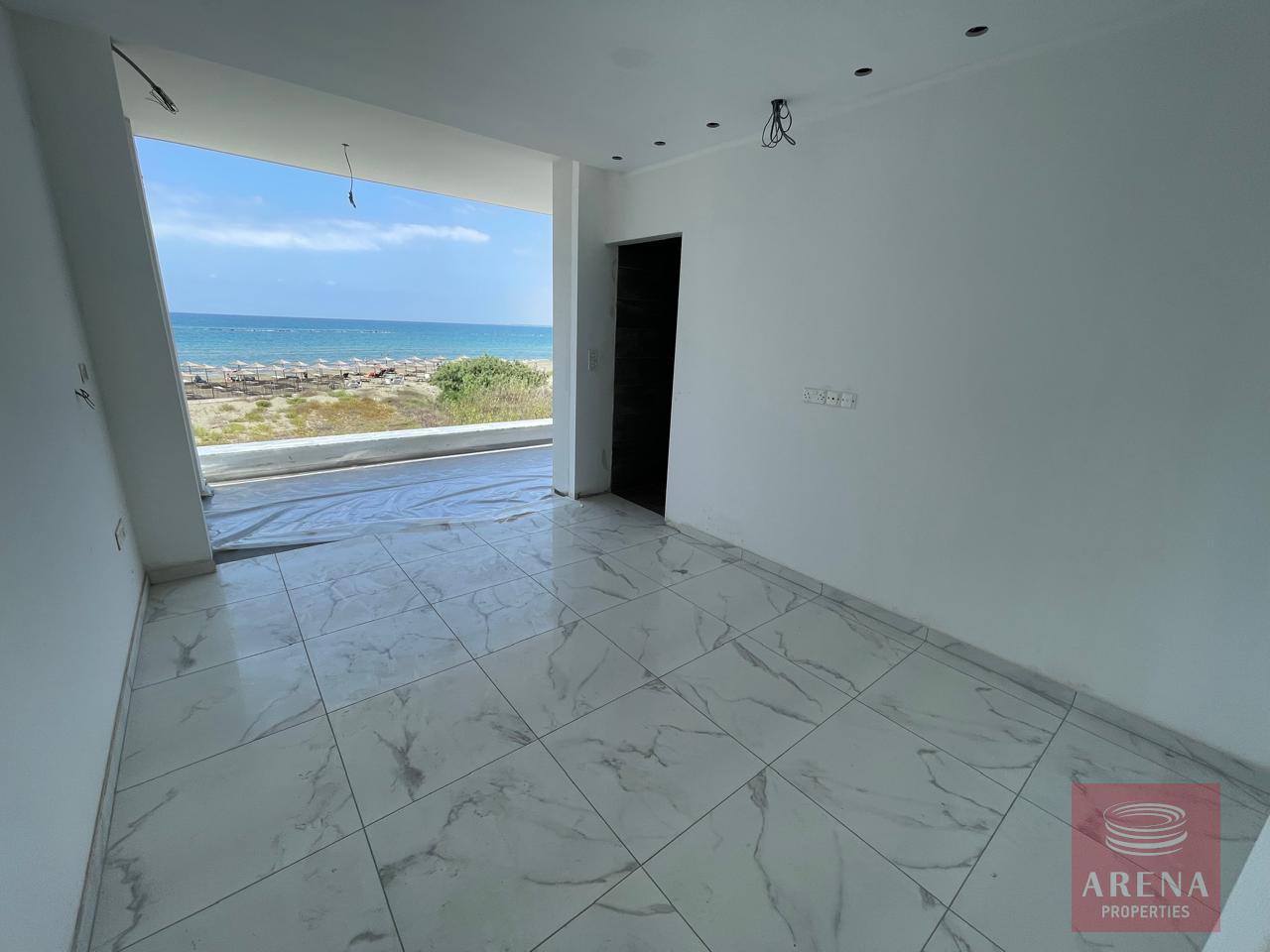 1-seafront-villa-pervolia-10104-10-2