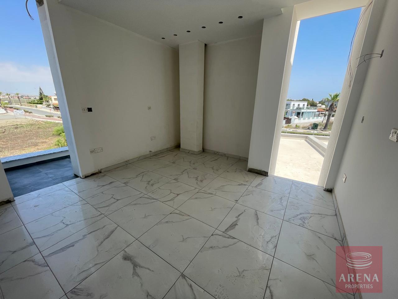 1-seafront-villa-pervolia-10104-17-2