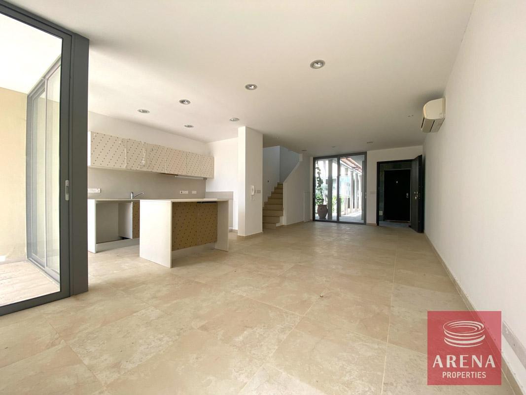 1-townhouse-in-dherynia-1199