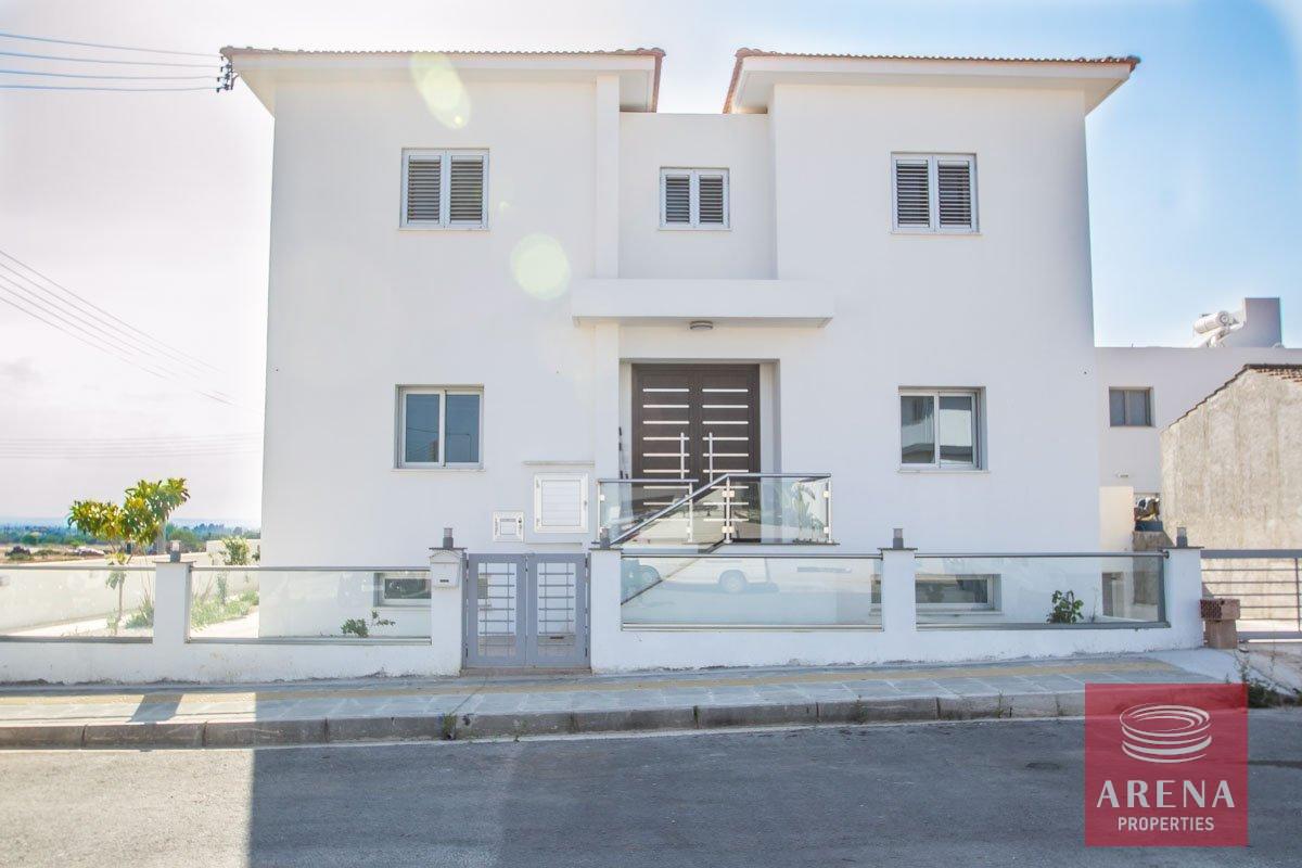 1-villa-4bed-frenaros-3932