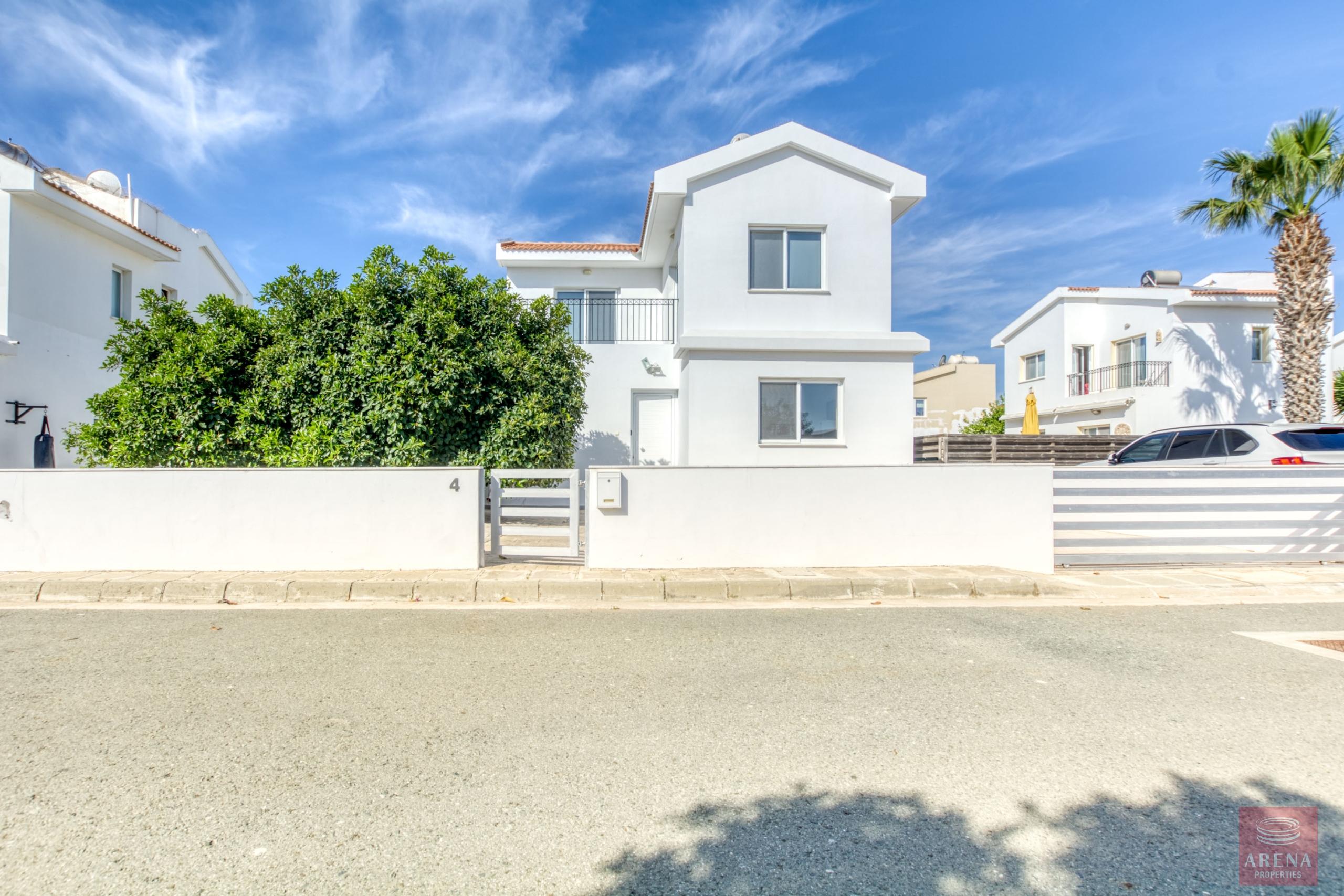 1-villa-for-sale-in-ayia-thekla-9769-7-scaled-2