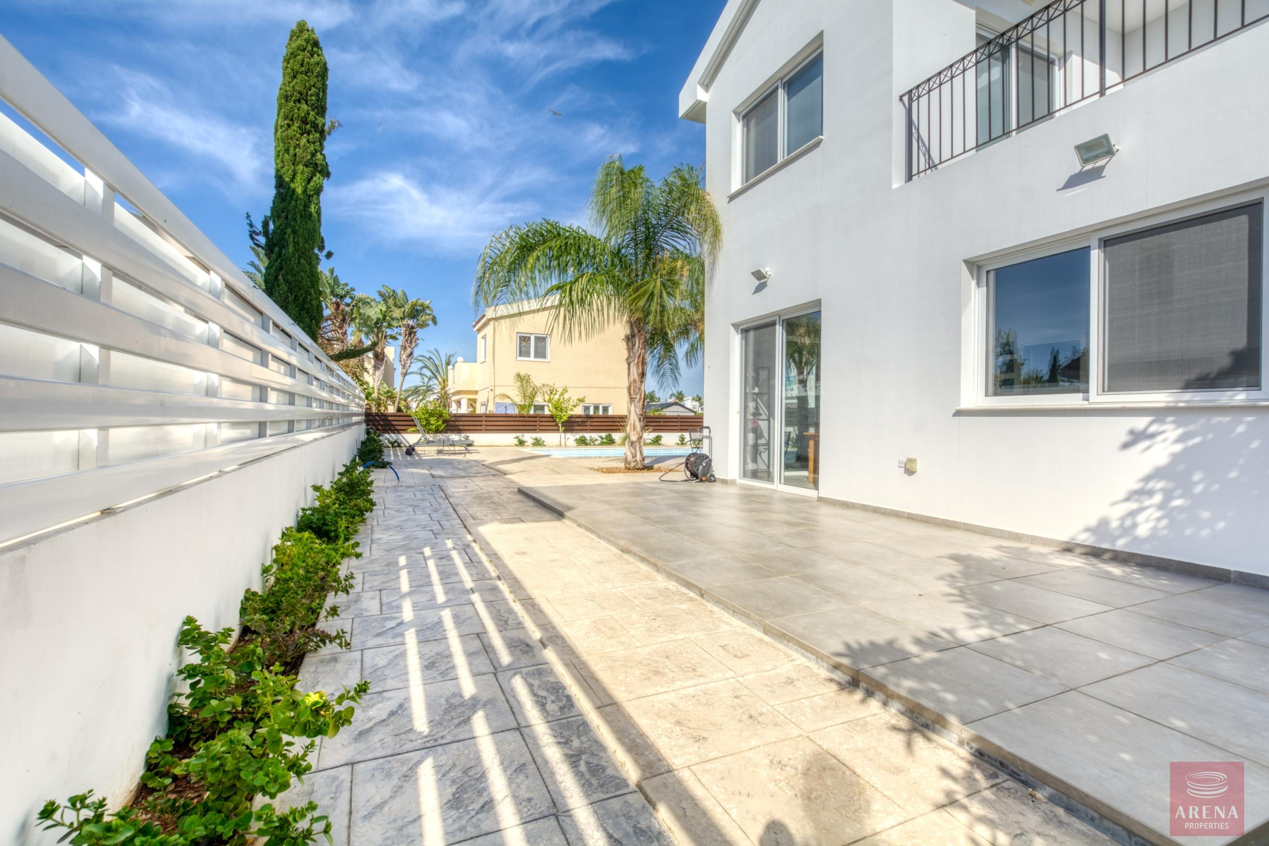 1-villa-for-sale-in-ayia-thekla-9769-8-scaled-2