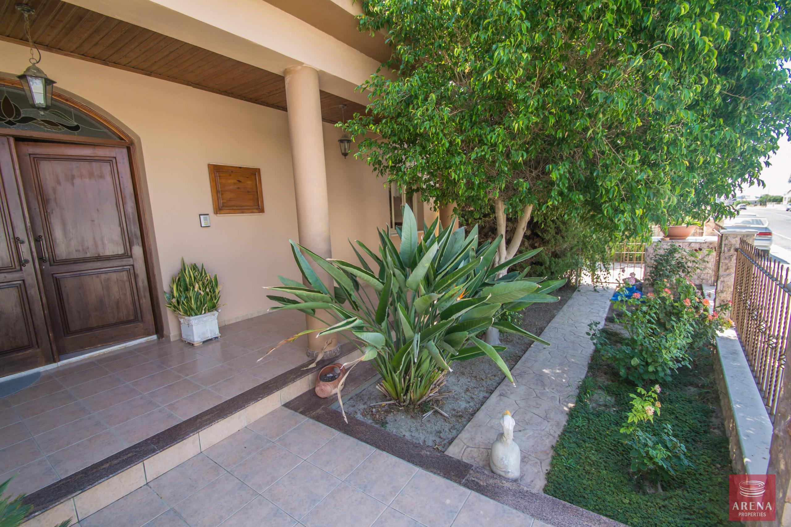 1-villa-in-aradippou-3728-scaled-4