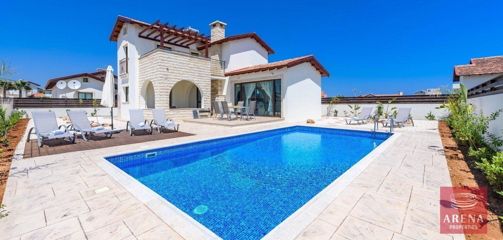 1-villa-in-ayia-thekla