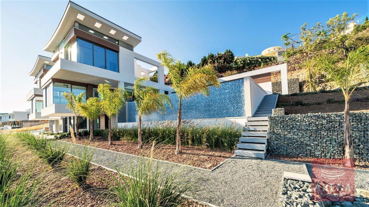 1-villa-in-kissonegra-9708-4