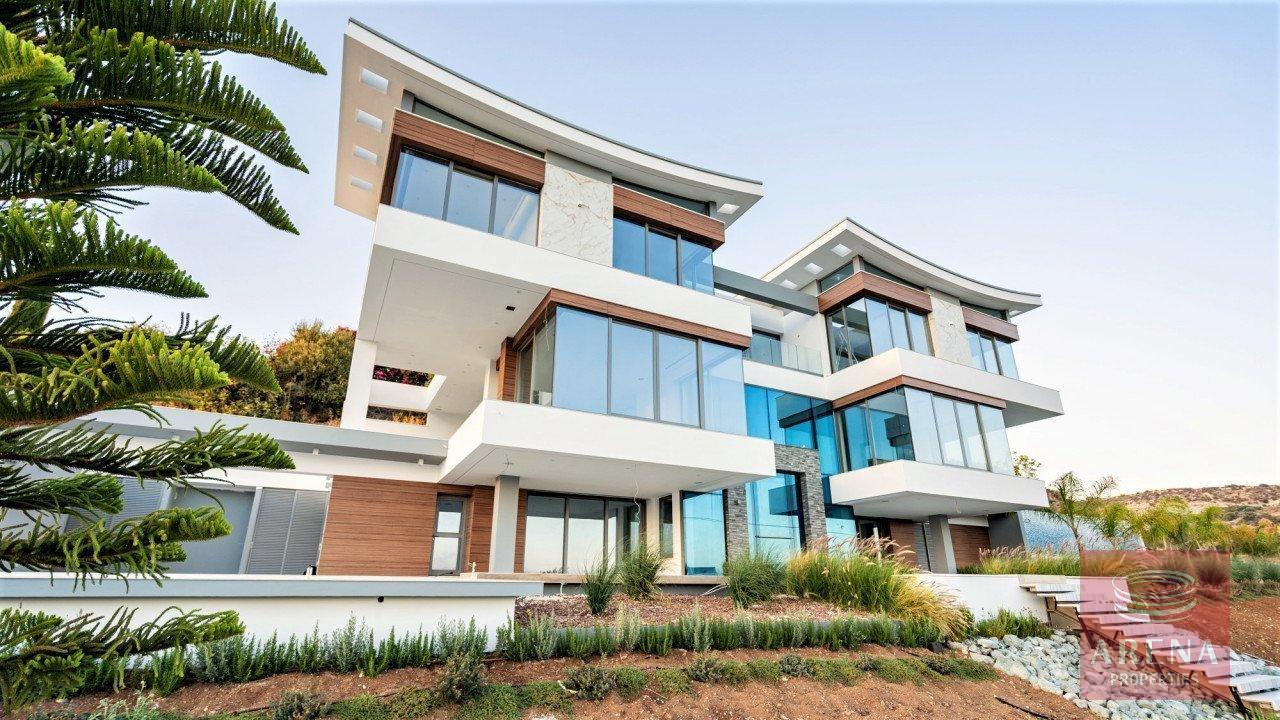 1-villa-in-kissonegra-9708-6