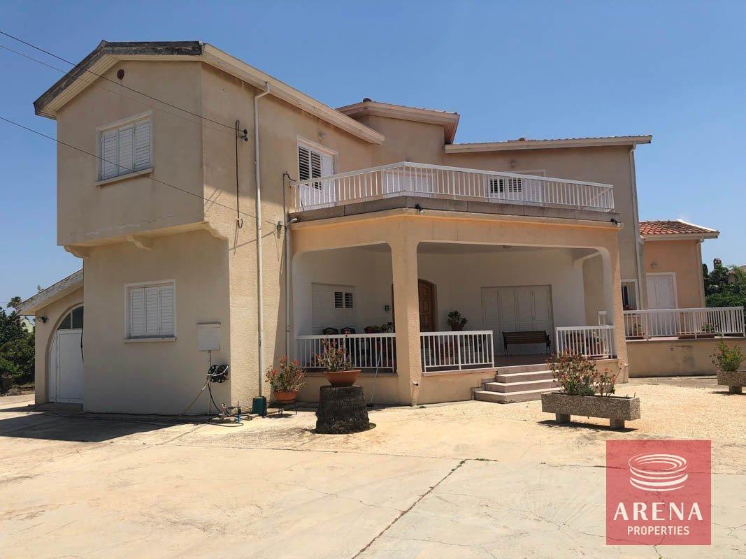 1-villa-in-paralimni-5163_2