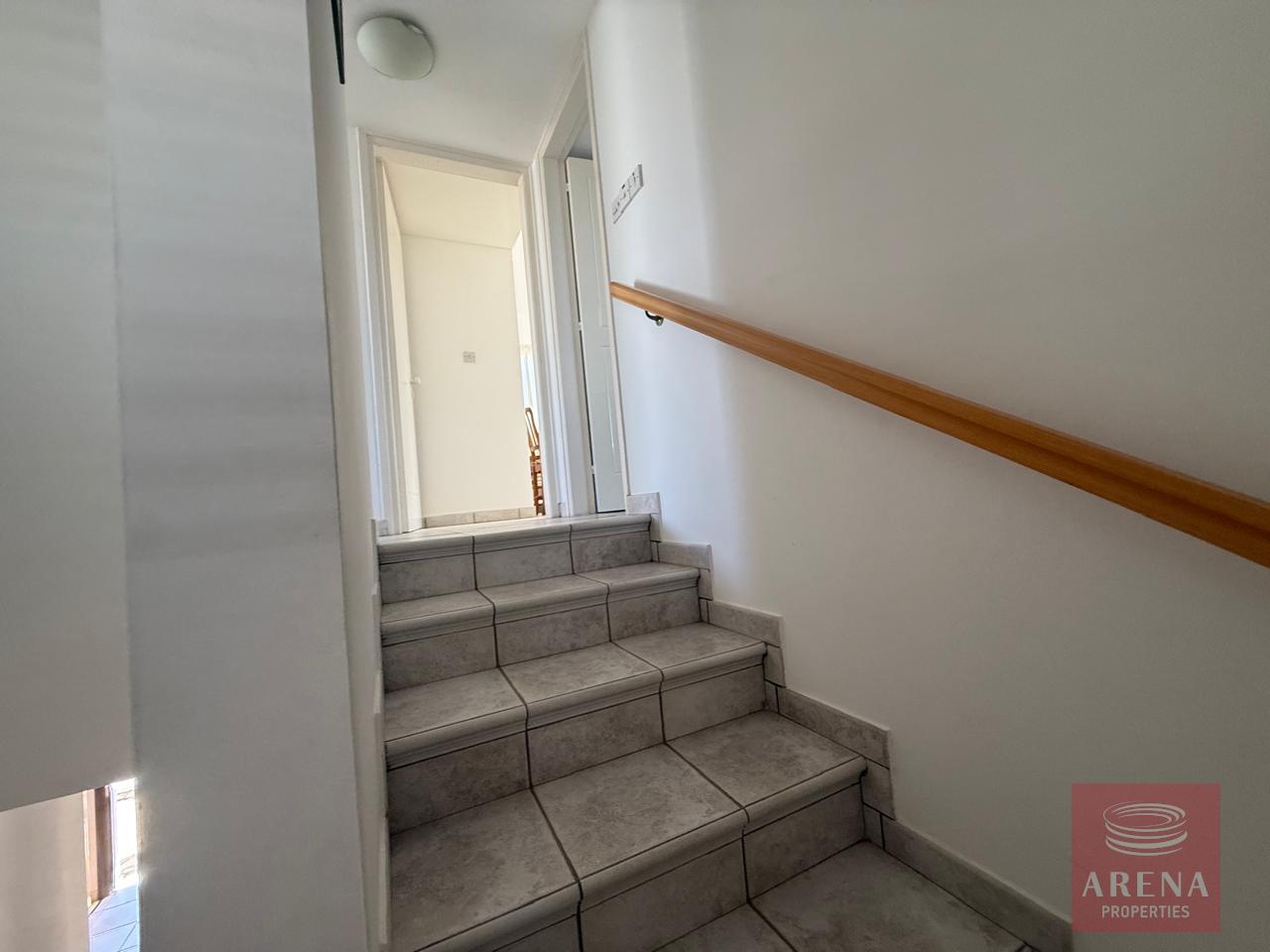 1-villa-in-pernera-10261-10-3