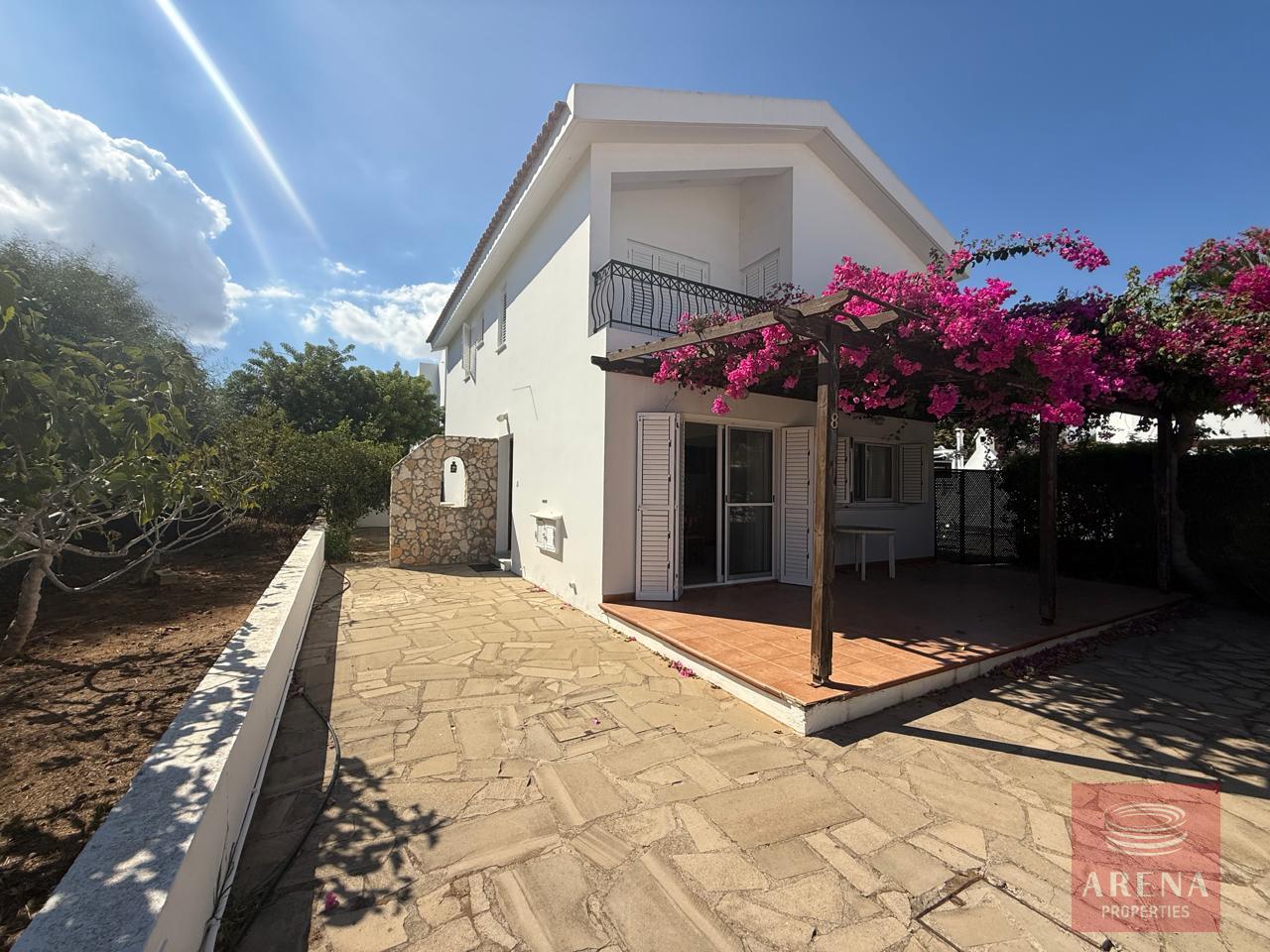 1-villa-in-pernera-10261-2-3