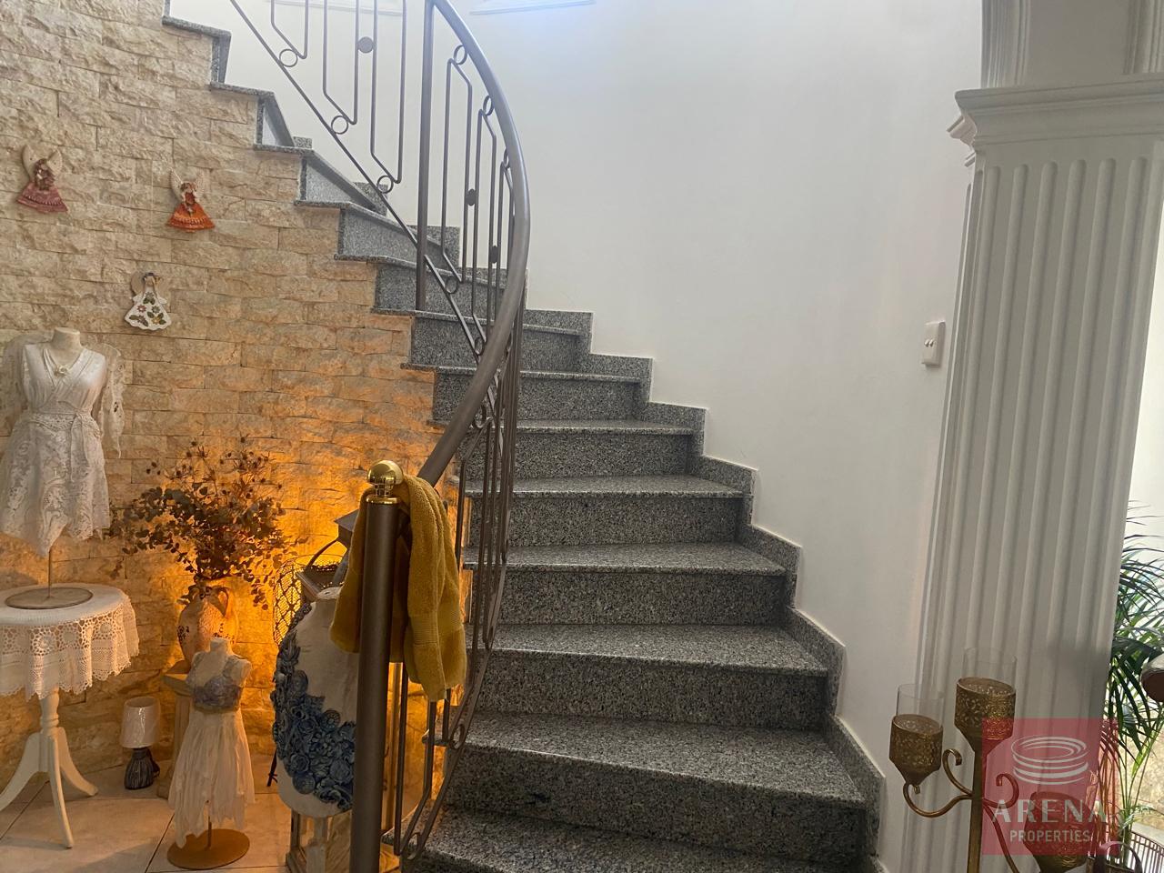 1-villa-kiti-10032-36-3