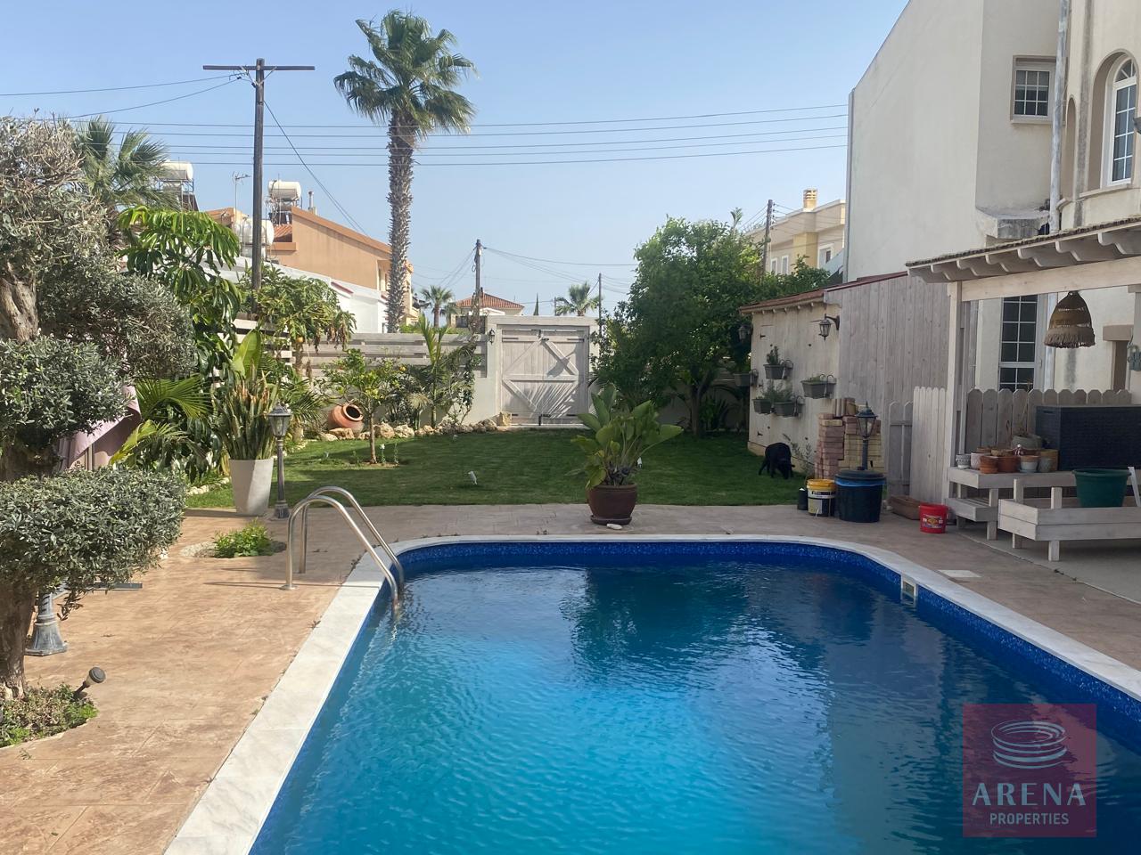 1-villa-kiti-10032-8-3