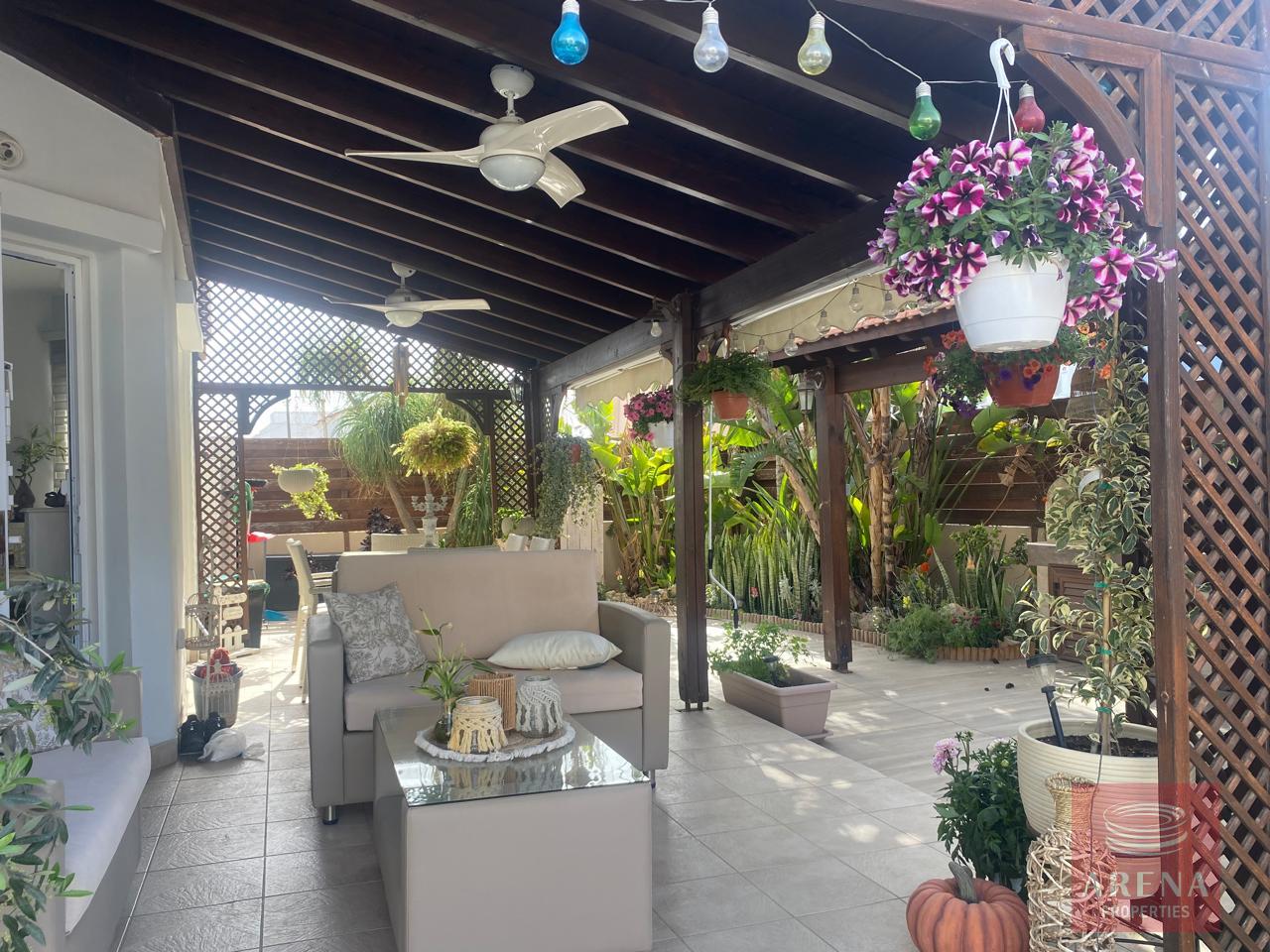 1-villa-kiti-10032-9-3