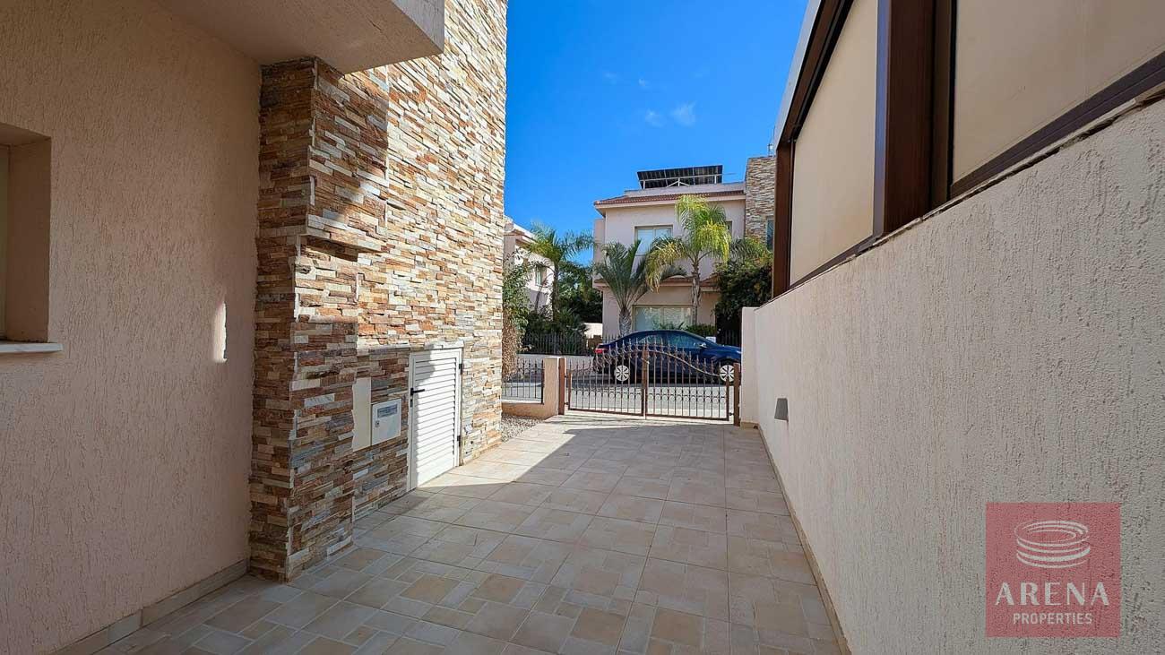 1-villa-pernera-10414-17-3