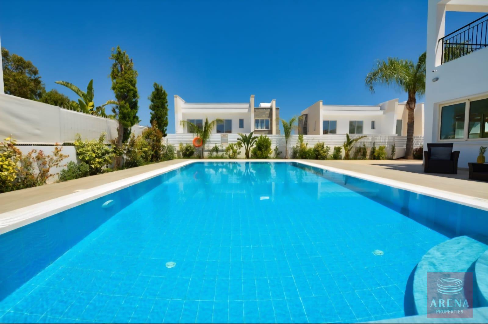 1-villa-rent-10482-1-1