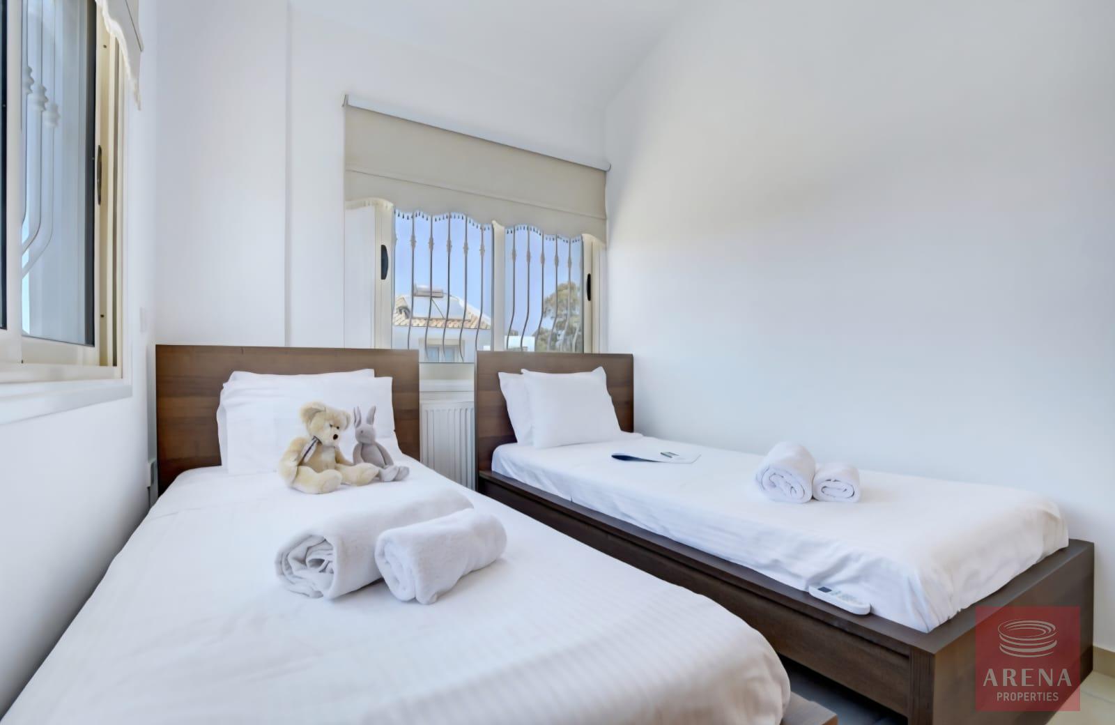 1-villa-rent-10482-11-1