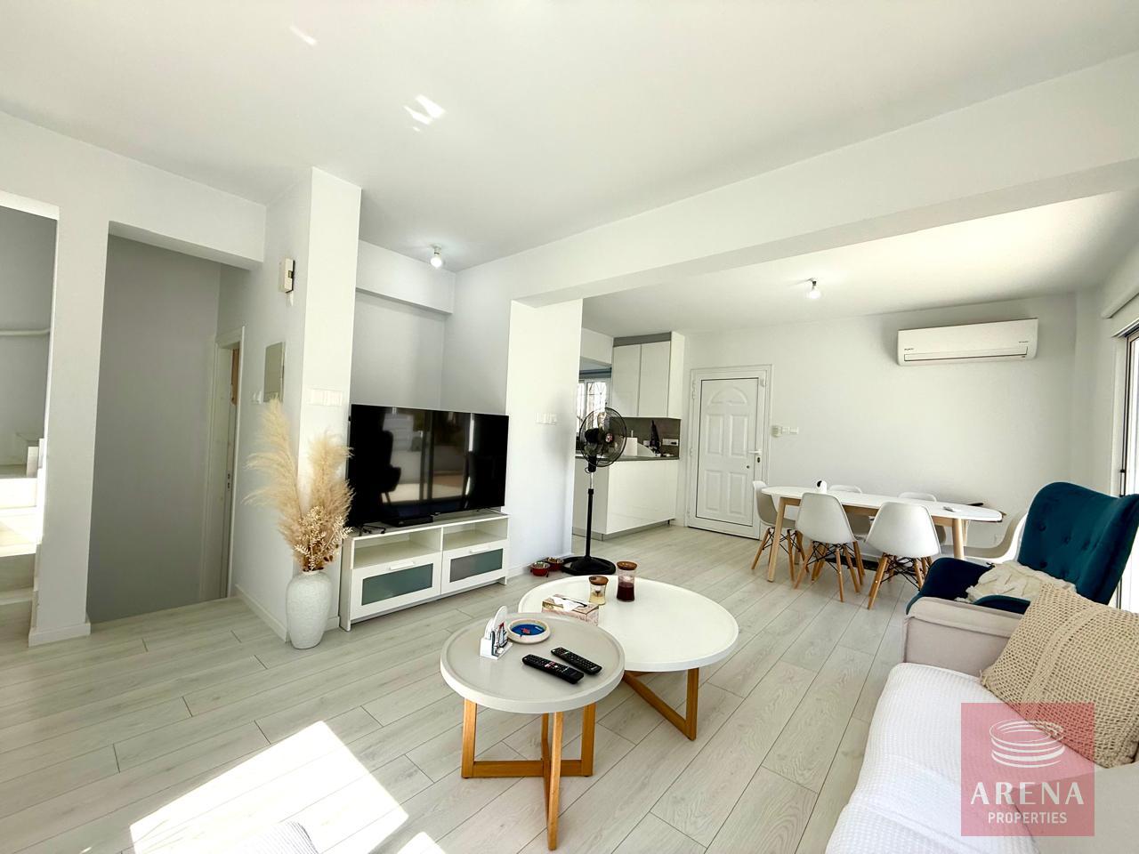 1-vlla-in-ayia-triada-10232-32-5